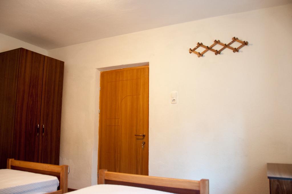 Aste Guesthouse Τροπόγια Δωμάτιο φωτογραφία